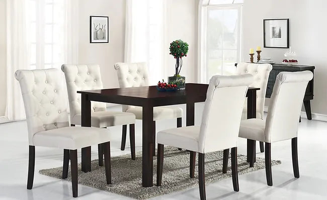 Universal Table with 6 Ingrid Chairs 1